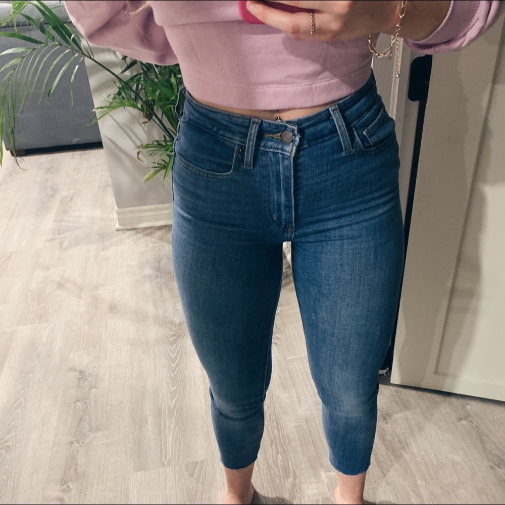 ✨ LEVI JEANS ✨